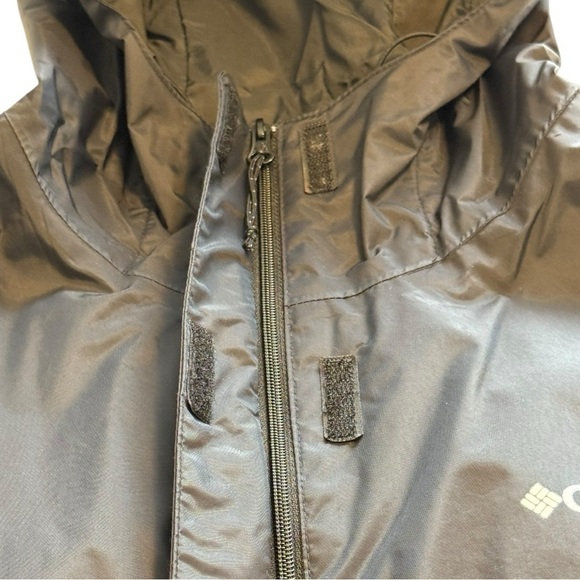 Columbia Women's Waterproof Windbreaker Jacket - Size XL - Picture 4 of 16